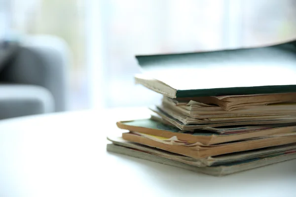 Stapel alter Bücher — Stockfoto