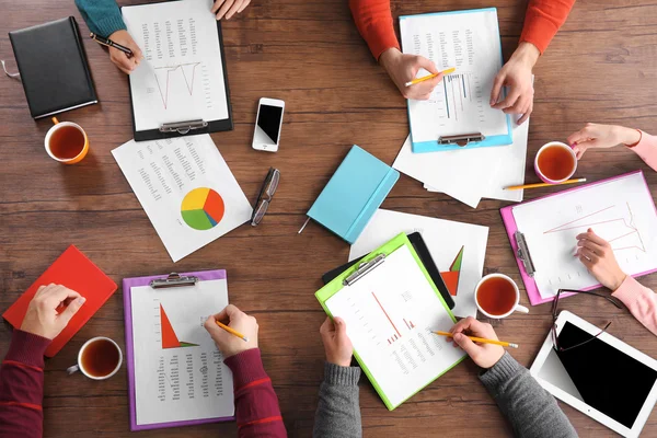 Geschäftstreffen am Tisch — Stockfoto