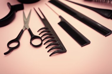 Kuaför ile çeşitli aksesuarlar ayarla