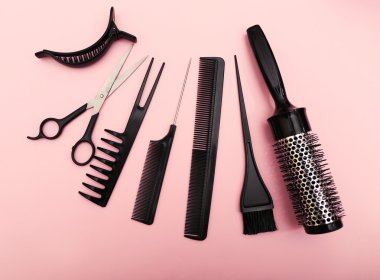 Kuaför ile çeşitli aksesuarlar ayarla