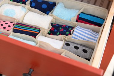 Göğüs katlanmış giyim 