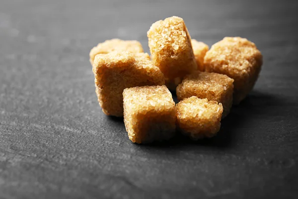 Pile de cubes de sucre brun — Photo