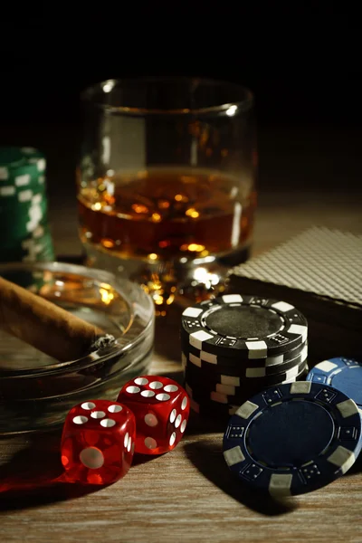 Poker com cartões e fichas — Fotografia de Stock