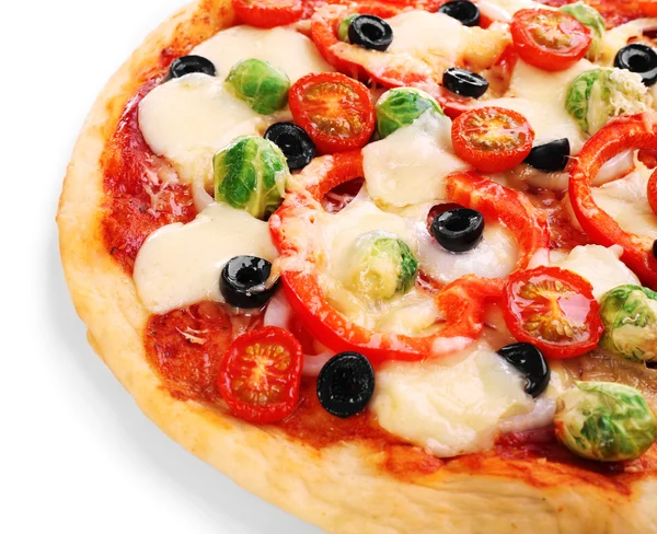 Pizza deliciosa com queijo e legumes isolados em branco — Fotografia de Stock