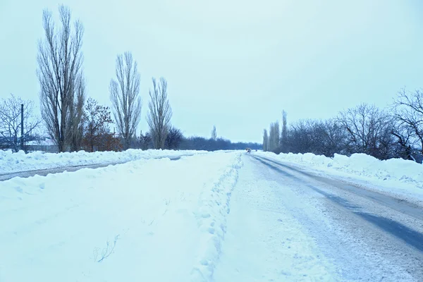 Besneeuwde winter weg — Stockfoto