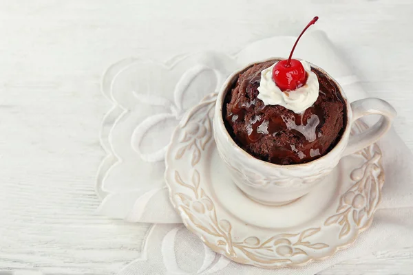 Chocolate mug cake — Stock Photo, Image