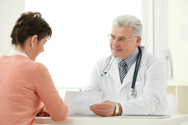 Doctor Patient Office — Stock Photo, Image