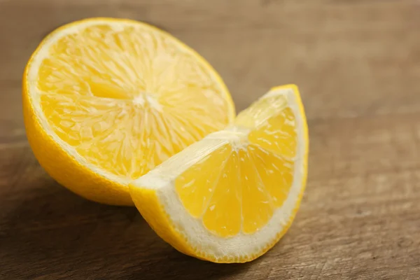 Skivad färsk citron — Stockfoto