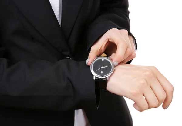 Relógio moderno no pulso de uma mulher, de perto — Fotografia de Stock