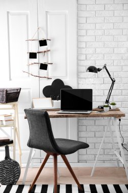 Modern tek renkli işyeri