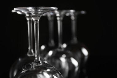 boş şarap bardakları