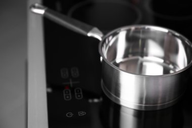 Modern elektrikli Ocak