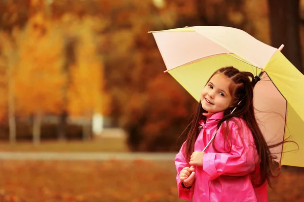 Beautiful little girl — Stock Photo, Image