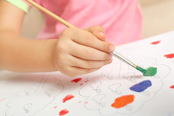 Child drawing with bright paints — Stock Photo, Image