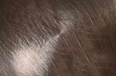 Parlatılmış metal yakın çekim