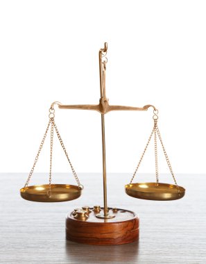 Arka plan üzerinde adalet ölçekler