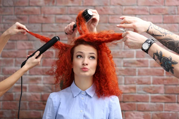 Rojo pelo hermosa chica —  Fotos de Stock