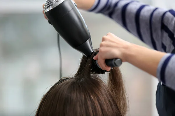 Salon de coiffure sèche cheveux — Photo