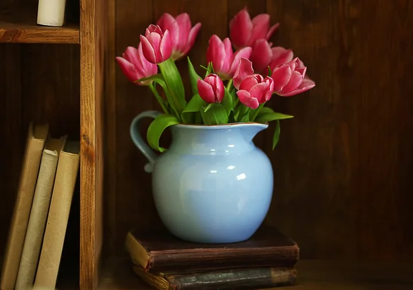 Pink tulips in a vase — Stock Photo, Image