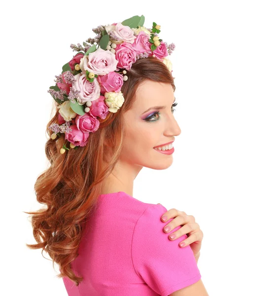 Vacker ung kvinna klädd i blommig pannband isolerad på vit bakgrund — Stockfoto