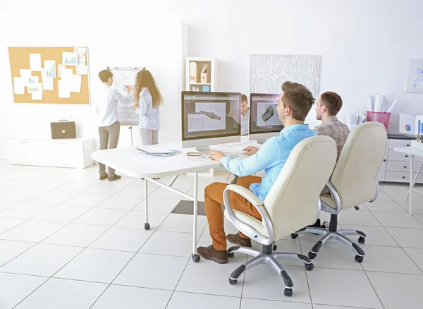 Moderna Och Eleganta Ingenjörer Office — Stockfoto