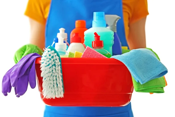 若い女性を保持するプラスチック製洗面器 — ストック写真