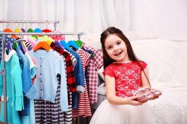 Güzel küçük kız.  