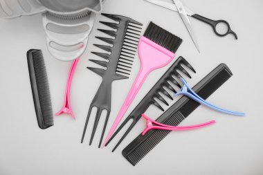 Kuaför ile çeşitli aksesuarlar ayarla