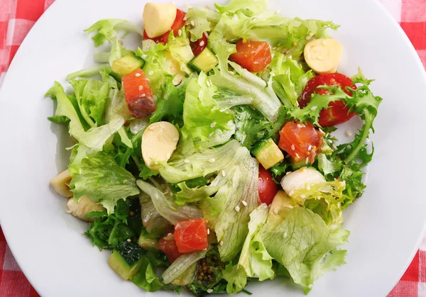 Tasty salmon salad — Stock Photo, Image