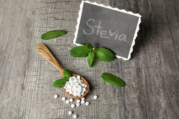 Cubetti di zucchero e stevia — Foto Stock