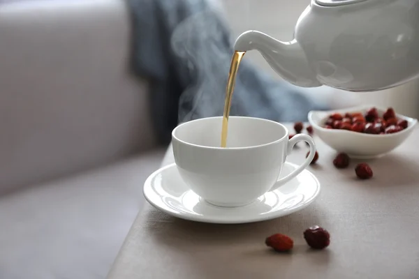 Чай с шиповником — стоковое фото