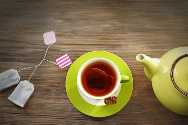 Copa de té con bolsitas de té — Foto de Stock