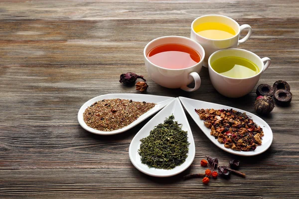 Différents types de thé sec — Photo