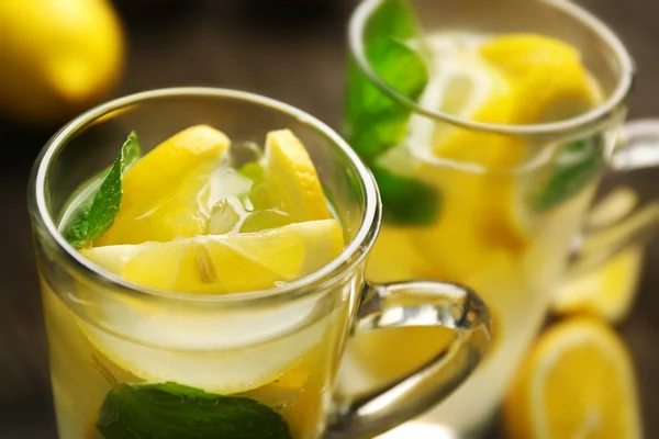 Kompozisyon limonata, limon ve nane — Stok fotoğraf