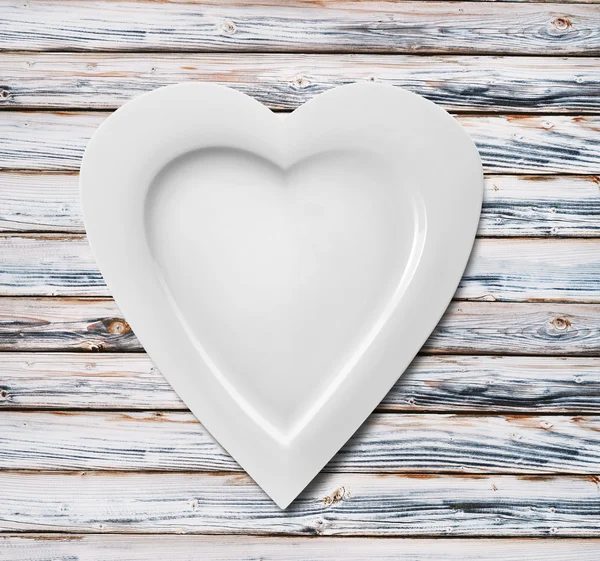 Тарелка в форме сердца — стоковое фото