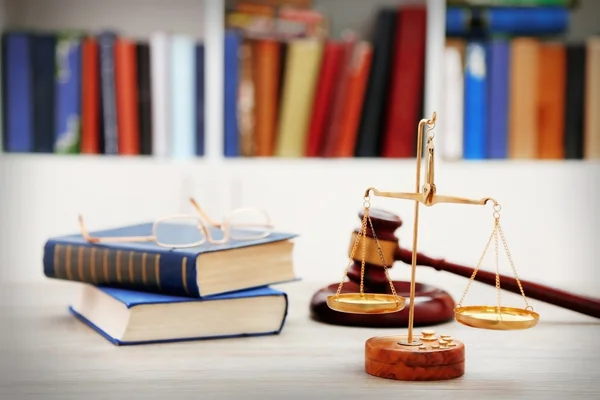 Justice scales with gavel and books — Stock Photo, Image