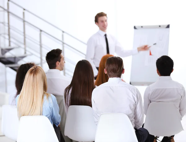 Making presentation on board in office — Stock Photo, Image