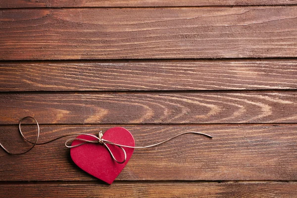 San Valentín Corazón sobre madera — Foto de Stock