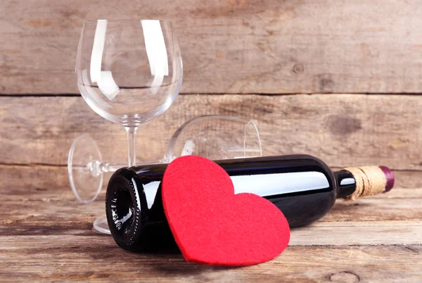 Wine bottle and glasses — Stock Photo, Image