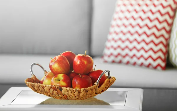 Ripe red apples — Stock Photo, Image