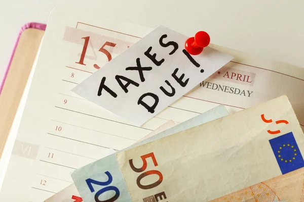 Taxes due   in the planner — Stock Photo, Image