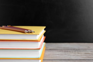 Kalem ile kaç kitap