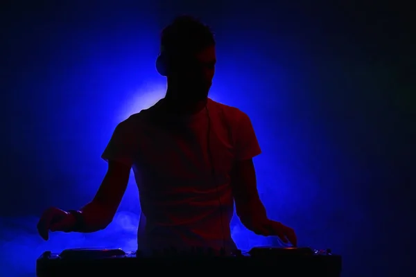 DJ tocando música — Fotografia de Stock