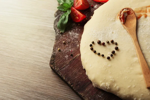 Verse ingrediënten voor pizza — Stockfoto