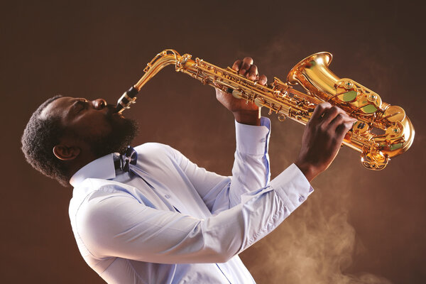 Músico de jazz afroamericano — Foto de Stock