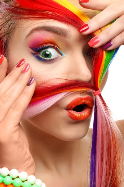 Hermosa chica con maquillaje colorido — Foto de Stock