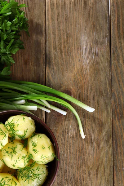 Gekochte Kartoffeln mit Gemüse — Stockfoto