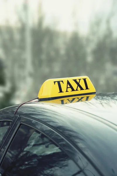 Vůz taxi znakem — Stock fotografie
