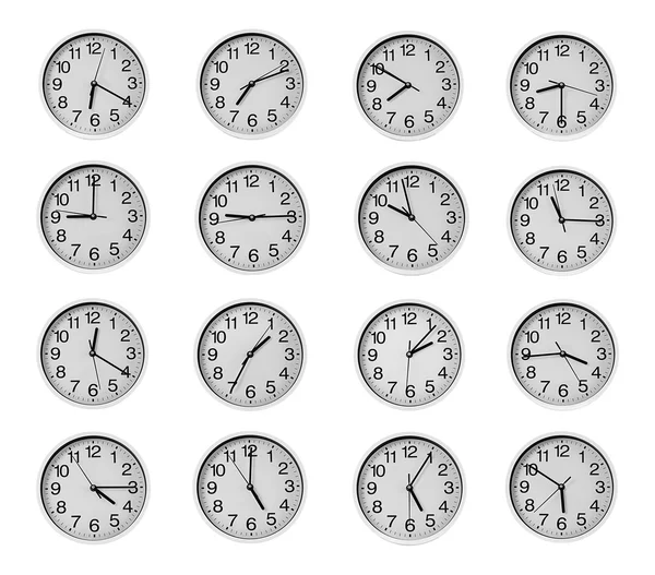 Collage di orologi da parete rotondi — Foto Stock
