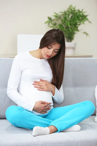 सुंदर गर्भवती महिला — स्टॉक फोटो, इमेज